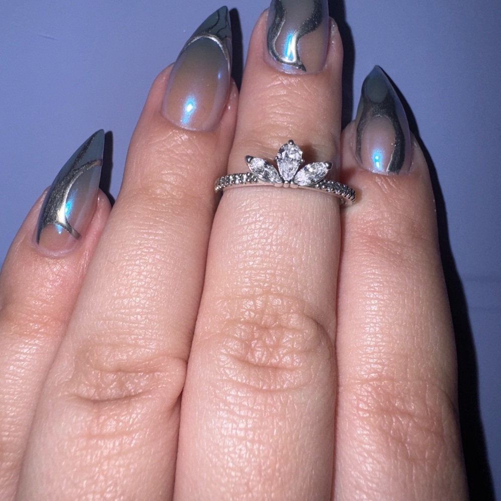Elegant Silver Ring with Crystal Accents